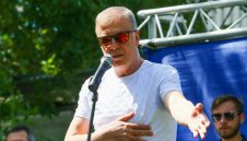 Милиардер в долари е една от възможните опции за нов собственик на Левски