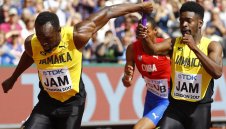 Болт и Гатлин се захапват и във финала при щафетите
