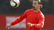 Златан увърта за Наполи