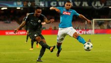 Юнайтед купува бранител на Наполи до броени дни?