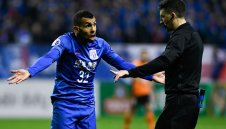 Бока заплаши китайци със съд заради Тевес