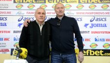 Излезе книгата за "синята" легенда Стефан Аладжов