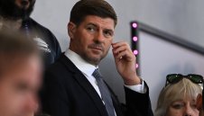 Джерард ще дърпа още звезди в Саудитска Арабия