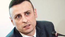 След издънката с Коялипу: Бербатов трябва да стане шеф в ЦСКА