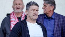 Бивш шеф на ЦСКА скочи на играчите на "червените" след загубения финал + ВИДЕО