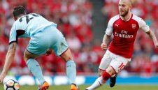 Арсенал бие шута на Джак Уилшър