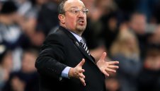 Рафа Бенитес поиска ВАР веднага