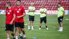 Локо София пробва гърци от Плевен