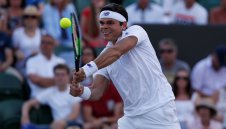 Раонич обърна Зверев и излиза срещу Маестрото