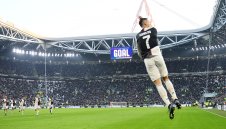 Роналдо избухна с първи хеттрик в Италия, Юве е на върха