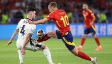 Манчестър Сити спъва Барса за Олмо