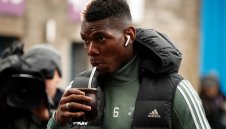 Алчният Погба се дразни от заплатата на Санчес, иска нов договор