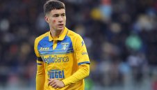 Кристъл Палъс се облизва за талант на Юве