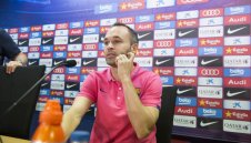 Иниеста: Победа в Ел Класико ще е най-добрата почит за Кройф