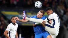 Английски национал под въпрос за двубоя с Ирландия