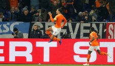 Драма в Гелзенкирхен! Лалетата разцъфнаха в края и след 2:2 са на полуфинал