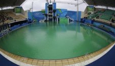 Позор за Рио! Затвориха Олимпийския басеин заради ужасна миризма