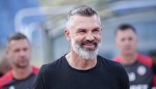 Провалилият се в ЦСКА Стипич поема любопитен отбор