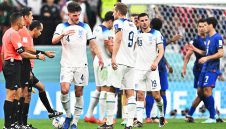 В Англия помнят как Уелс се гавреше с тях + ВИДЕО