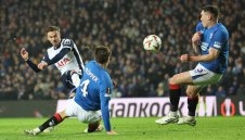 Тотнъм се измъкна в Глазгоу, Анге нападна германец