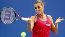 Флавия Пенета с драматична победа над световната номер 1