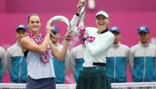 Шарапова с първи трофей след завръщането си на корта