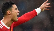 Промени в Ман Юнайтед. Забиват Роналдо на пейката