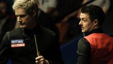 Бомба в "Крусибъл"! Нийл Робъртсън е аут от турнира