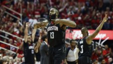 Брадата почна Юта с 41