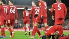 Ливърпул в еуфория: Висшата лига ще се доиграе пред празни трибуни. Крайна дата няма