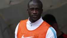 Алчност спира Яя Туре да напусне Манчестър Сити