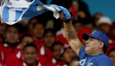 10 мига, изваяли легендата за Диего Марадона + ВИДЕО