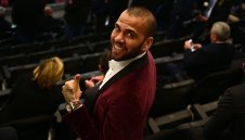 Дани Алвеш: От 5 години се боря като луд да се върна в Барса