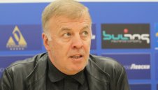 Наско Сираков с тежки атаки срещу съдиите: Те са абсолютни негодници!