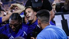 Левски взе ключово решение след изригването на Рупанов