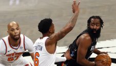 Звездите в НБА започнаха да капят като круши