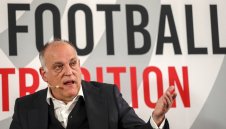 Босът на Ла Лига за англичаните: Финансово допингирани!