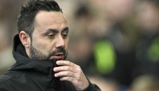 На вниманието на Байерн и Юнайтед: Де Дзерби е слаб треньор!