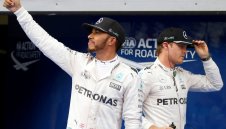 Хамилтън: Няма кой да ме спре утре