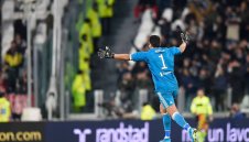 Буфон: Ще играя още, ако не съм пречка