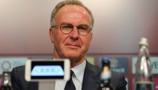 Румениге, Ули и Хасан си вкараха зрелищен автогол