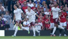 Старата песен на нов глас! Един корнер и 1:0 за Арсенал над Ман Юн