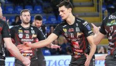 Уникално! Двама българи ще се срещнат на финал в Европа