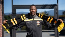 Салиф Сисе стана "канарче"