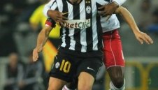 Обезкървен и грозен Ювентус направи 0:0