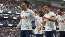 Тотнъм спря пропадането, Пчеличките ужилиха Уест Хям