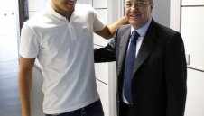 Флорентино е убеден в невинността на Бензема