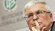 Шефът на германския футбол &ndash; труп