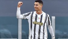 Кристиано Роналдо си събра багажа, сбогува се с Юве