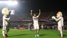 Легенда! Дани Алвеш дебютира с победен гол за Сао Пауло + ВИДЕО